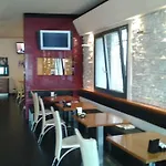 Trattoria Caffe Cavour بيت ريفي تْشيتاديلاّ