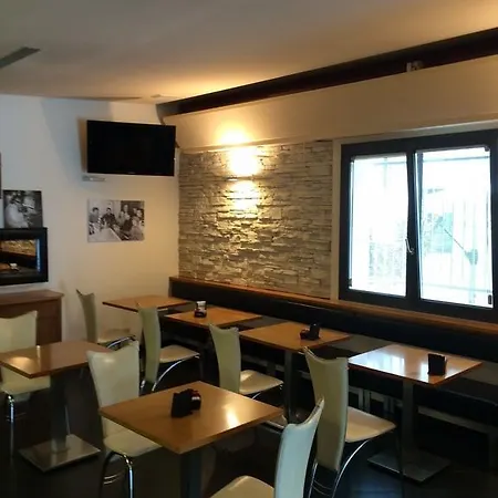 Mini-hôtel Trattoria Caffè Cavour *