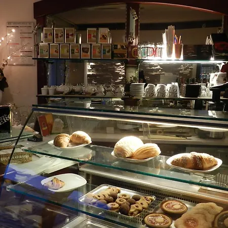 Kro Trattoria Caffe Cavour *