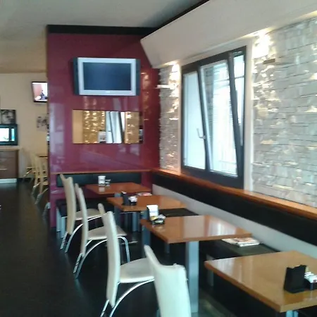 Trattoria Caffè Cavour Mini-hôtel Cittadella