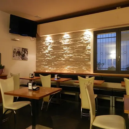 Estalagem Trattoria Caffe Cavour